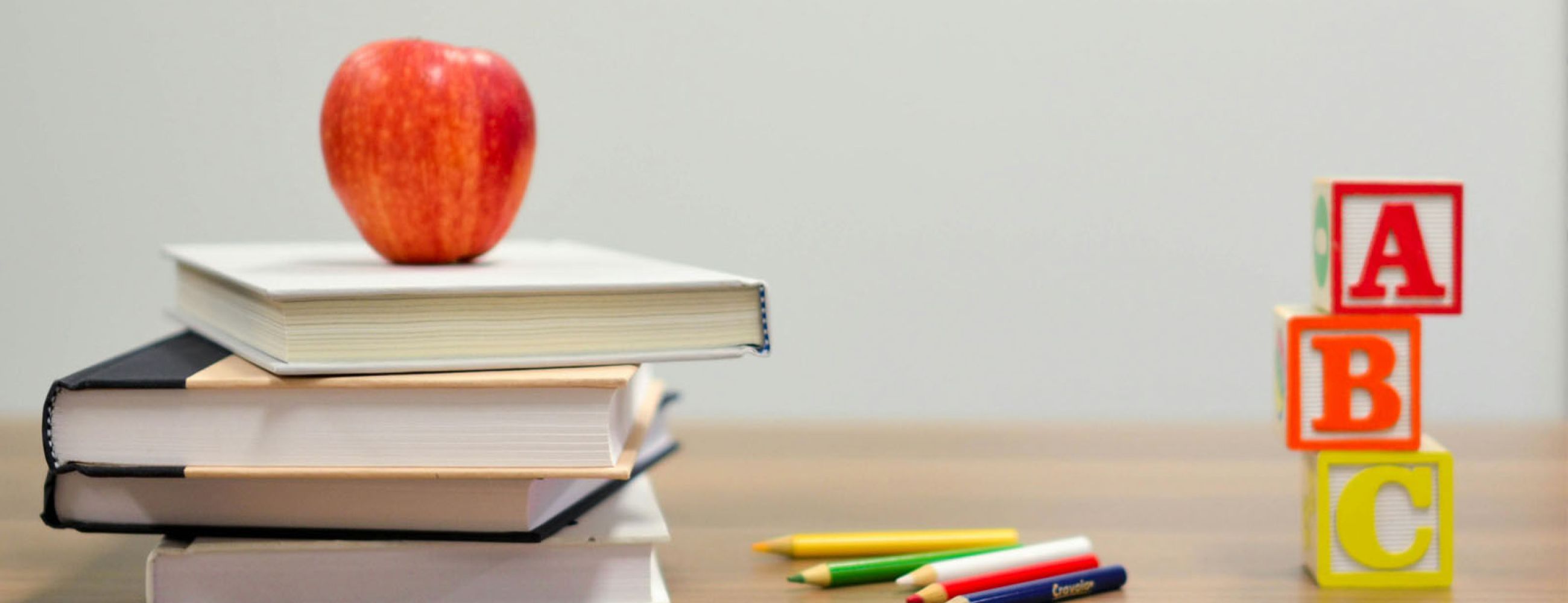 Wegweiser Ausbildung als Pfeil