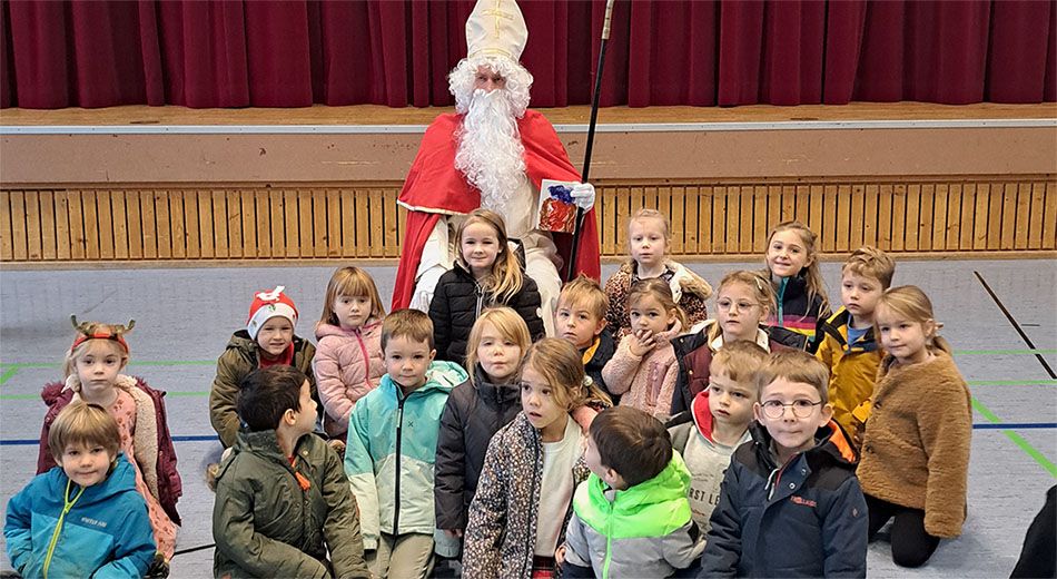 images/bilder/einrichtungen/friedrich_froebel/aktuelles/nikolaus-2025/kindergruppe-mit-nikolaus.jpg#joomlaImage://local-images/bilder/einrichtungen/friedrich_froebel/aktuelles/nikolaus-2025/kindergruppe-mit-nikolaus.jpg?width=950&height=520